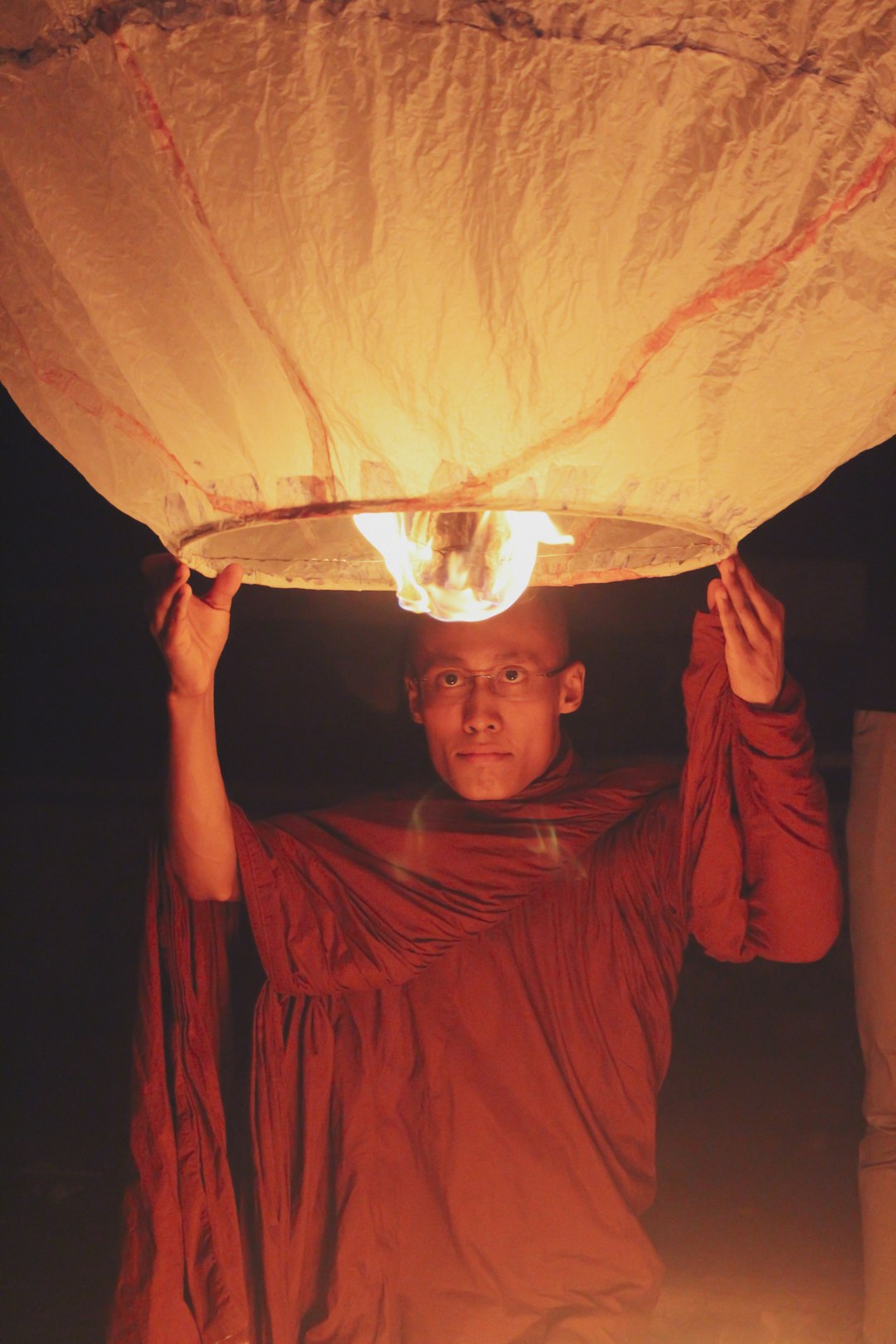 sky Lantern Fanush with Buddhist monk