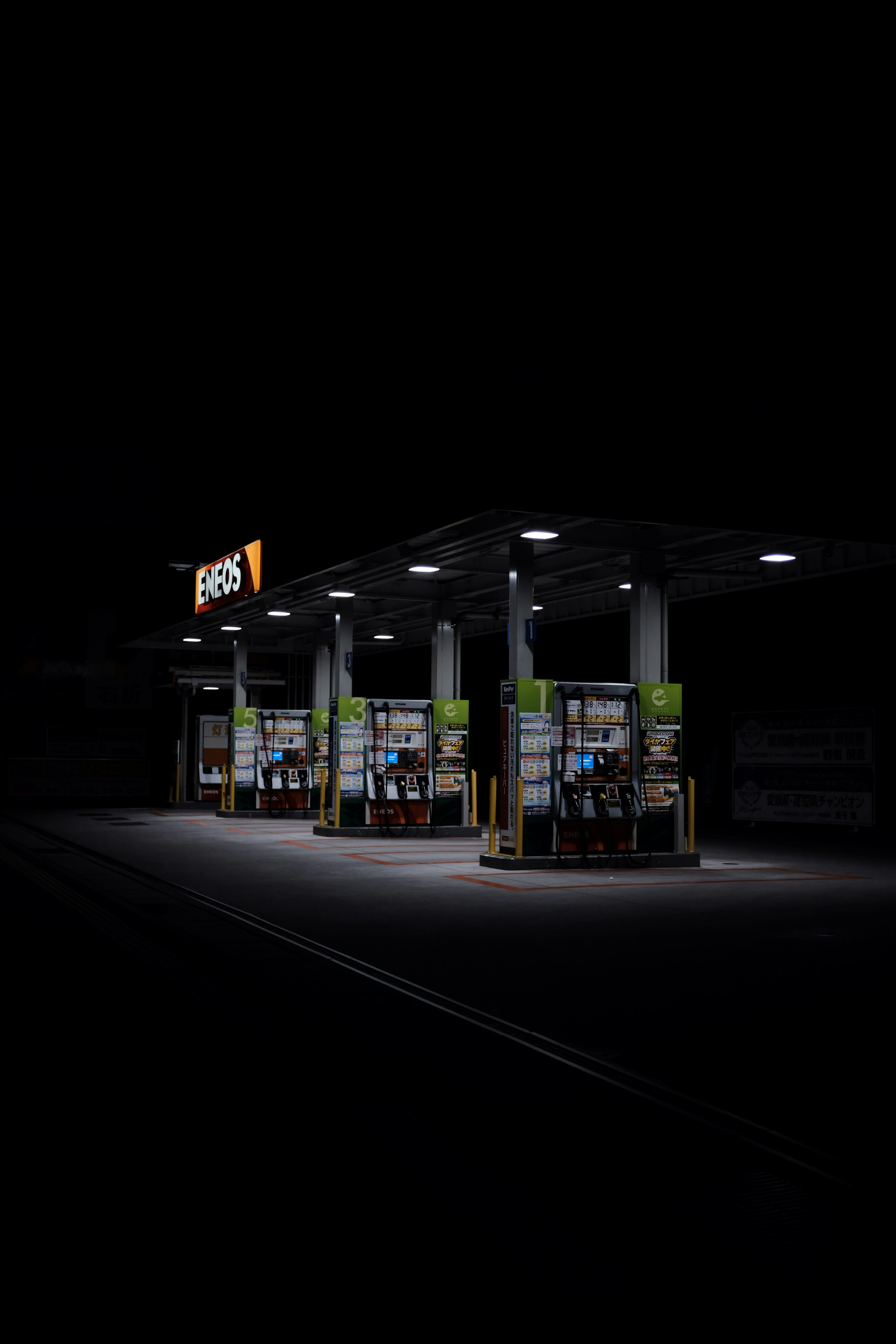 Gas Station Photo Free Street Photography Image On Unsplash