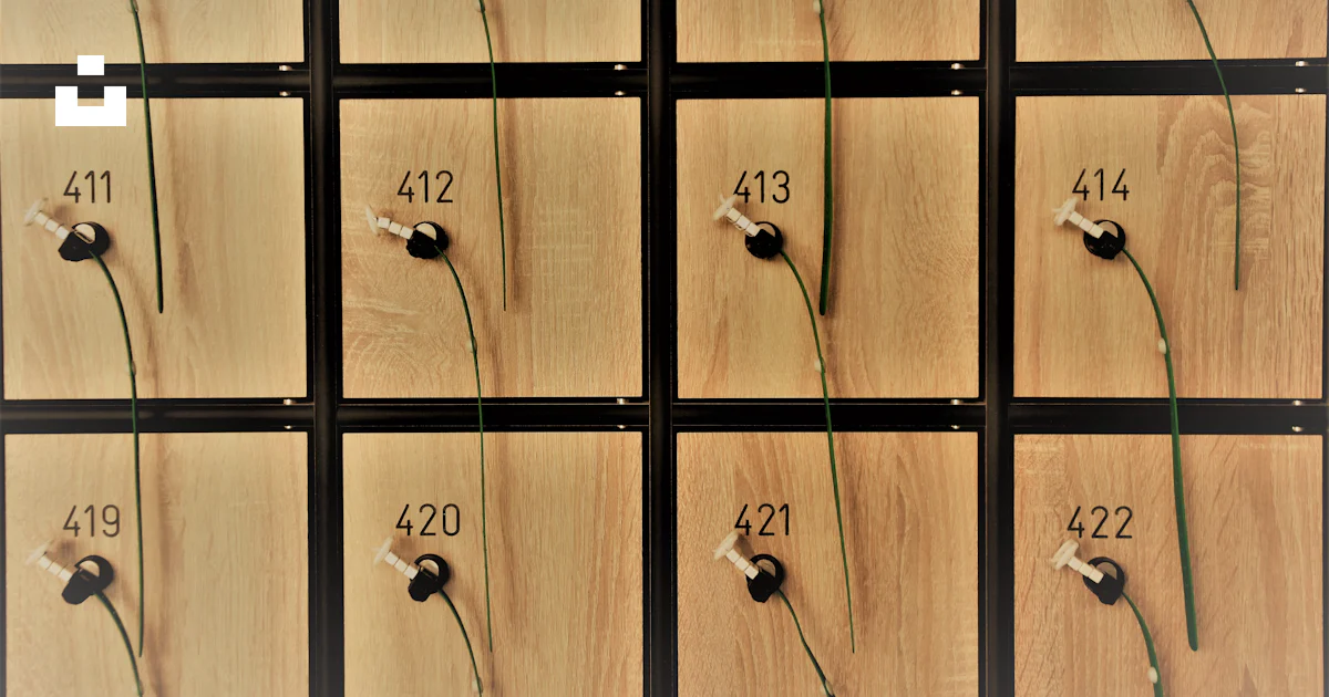 Brown and black wooden locker photo – Free Texture Image on Unsplash