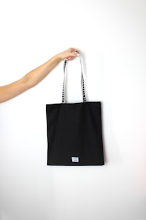 black tote bag