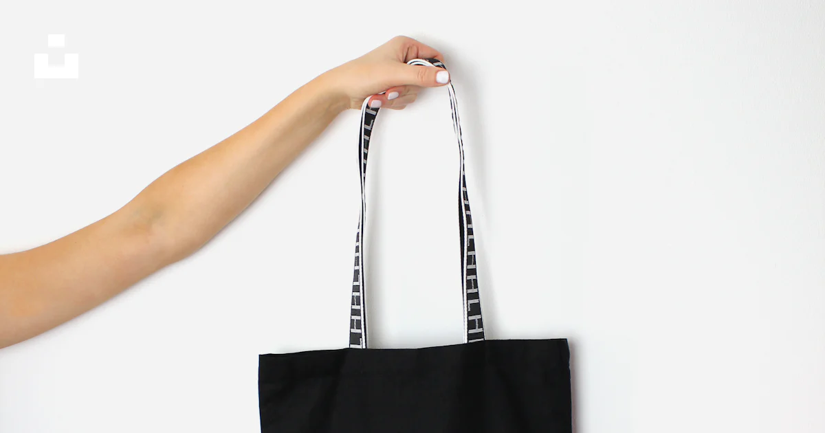 Sac fourre-tout en poly-coton noir | Alterna éco-solutions | Fait ici Sac fourre-tout en poly-coton noir | Alterna éco-solutions | Fait ici