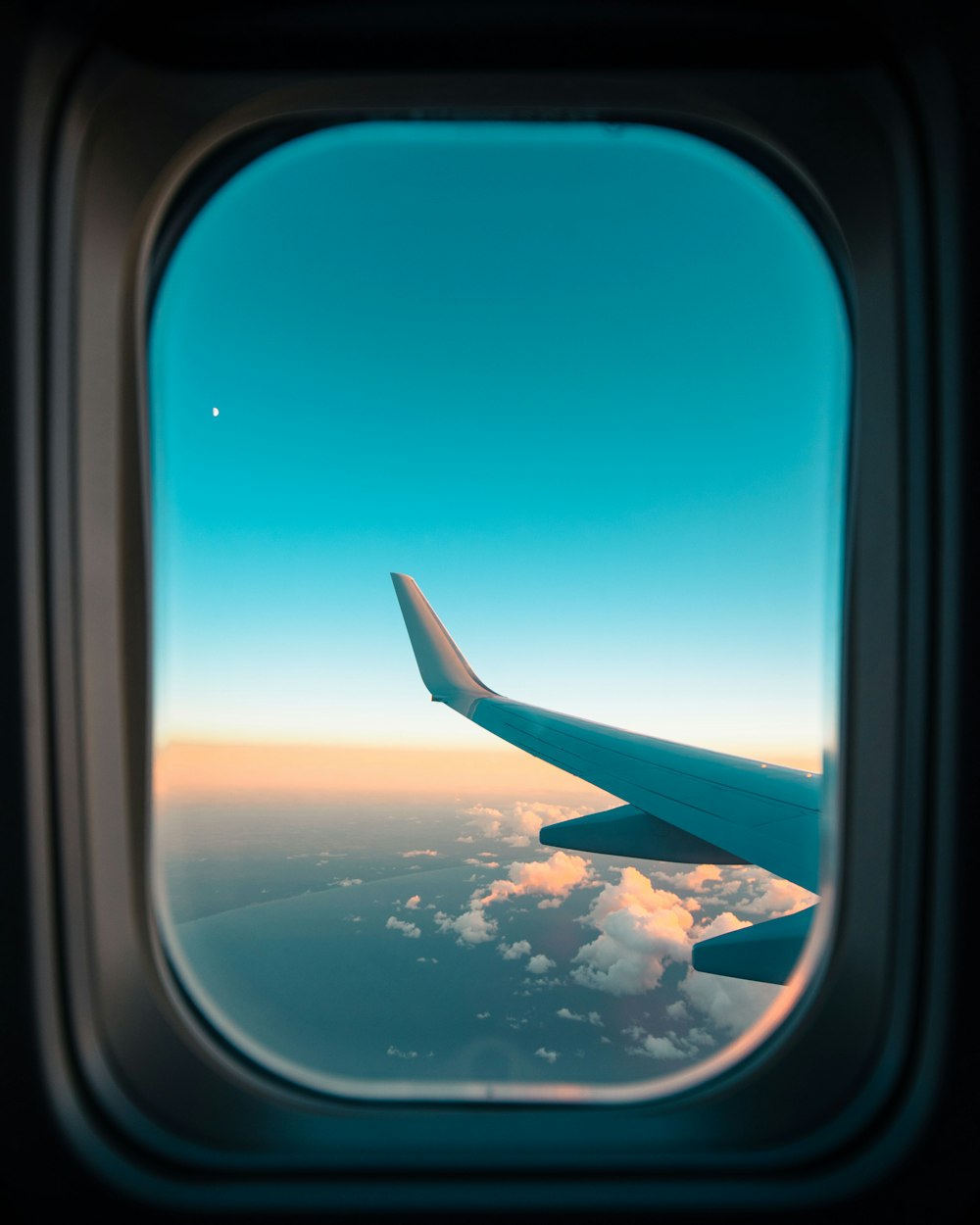 100+ Plane Window Pictures | Download Free Images on Unsplash
