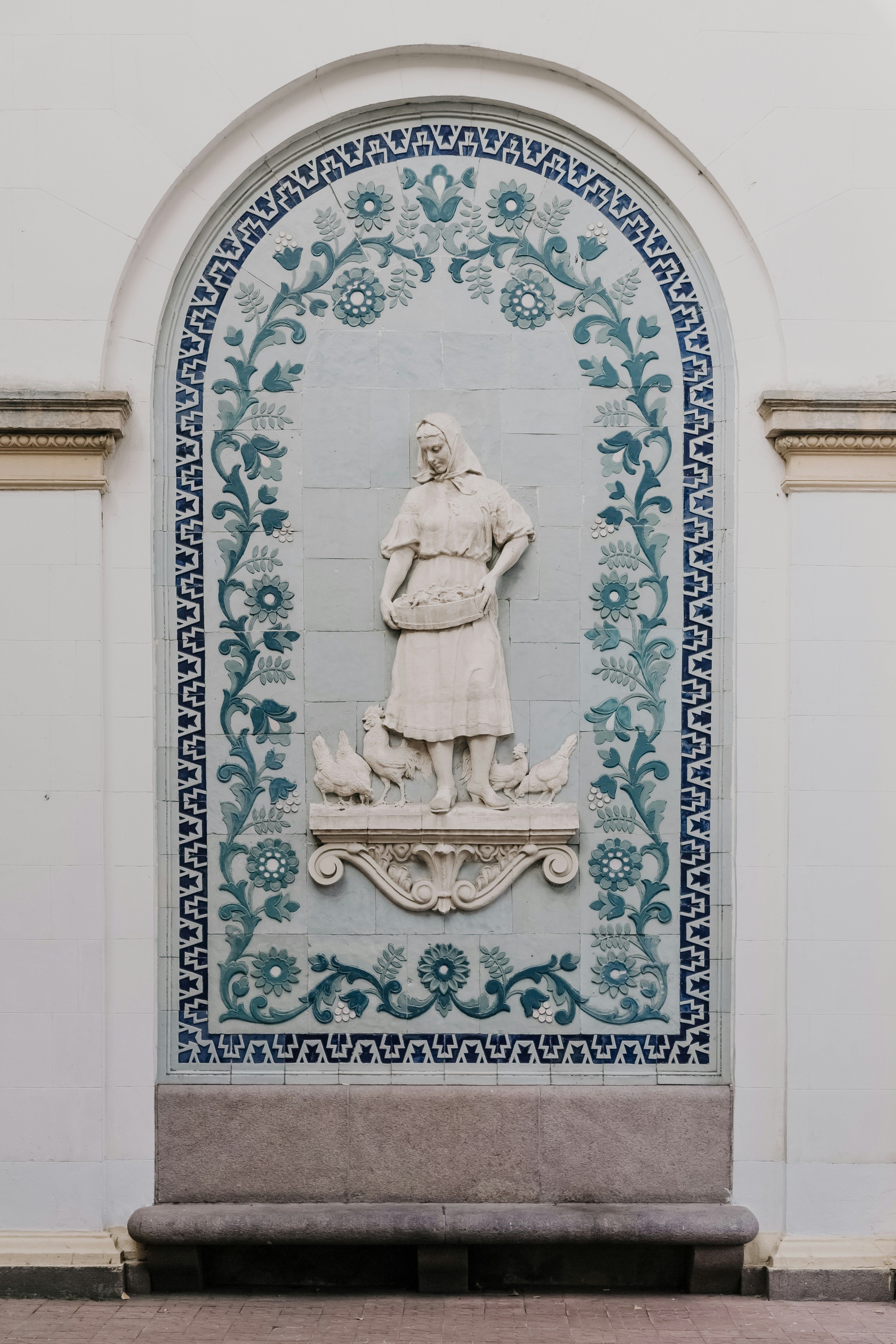 arch shape Gothic pillar