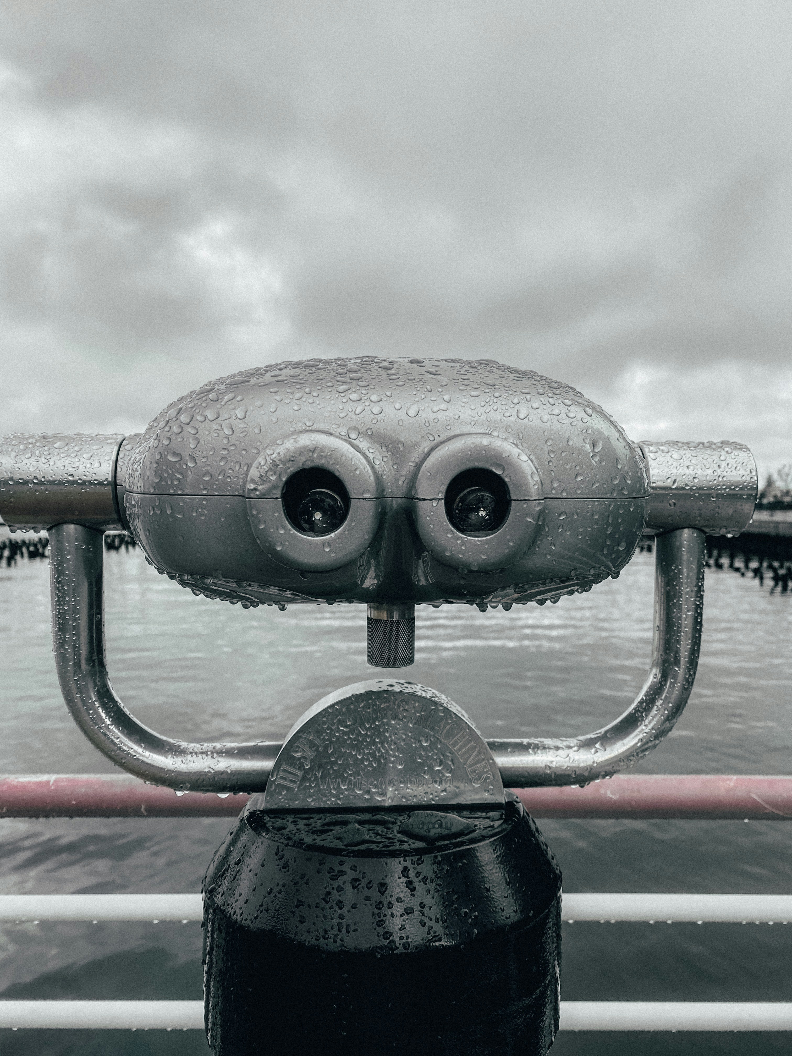 gray metal viewfinder