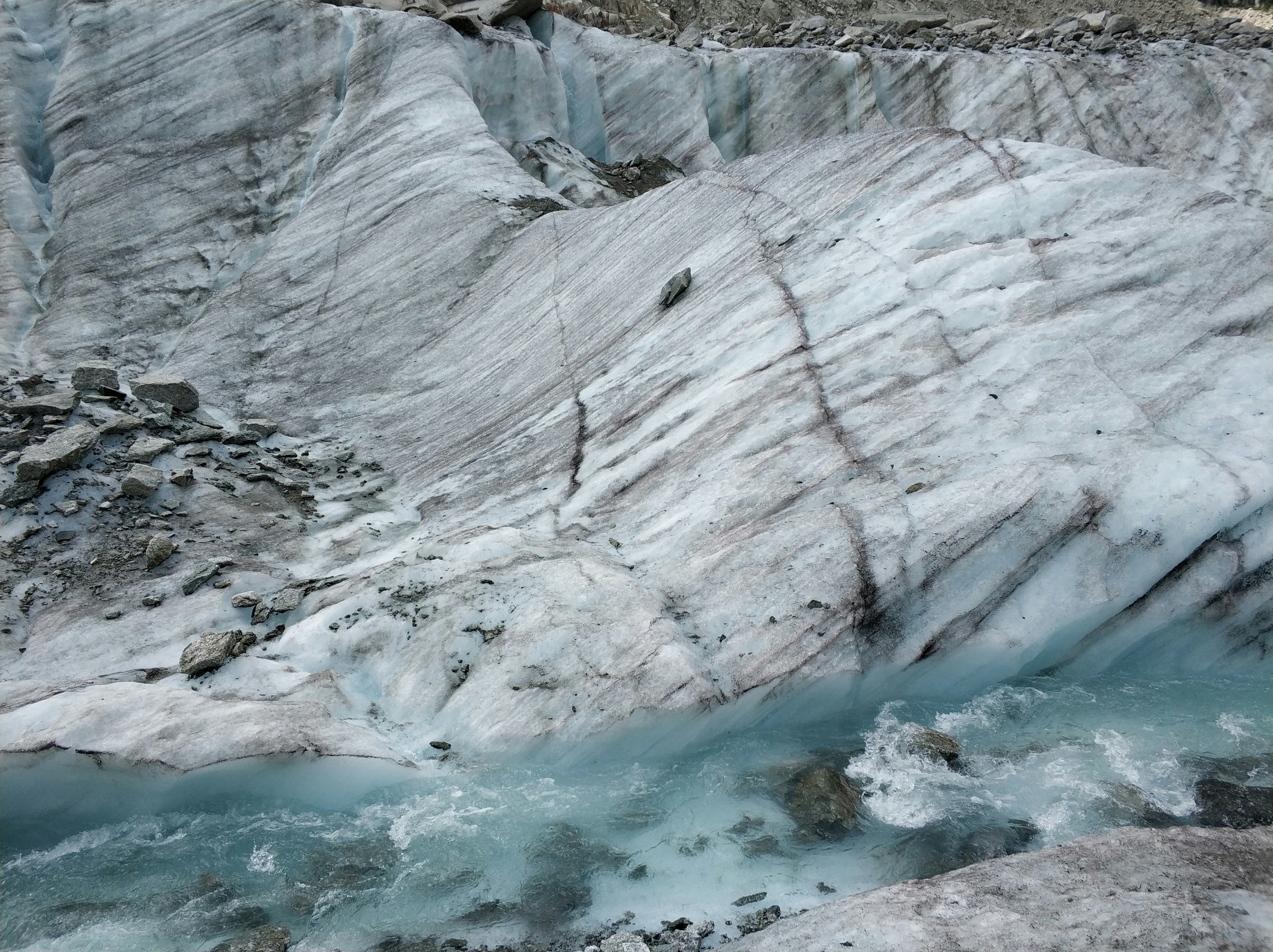 Melting Glaciers: A Global Phenomenon Accelerating Fast (image credits: unsplash)