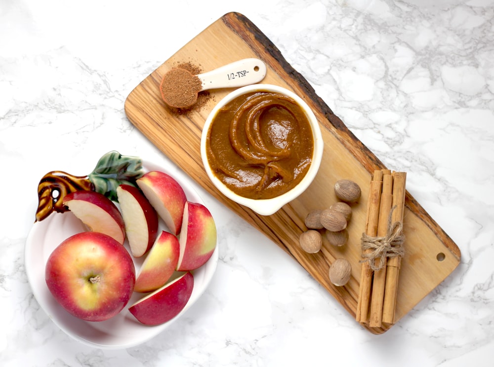 apple beside peanut butter