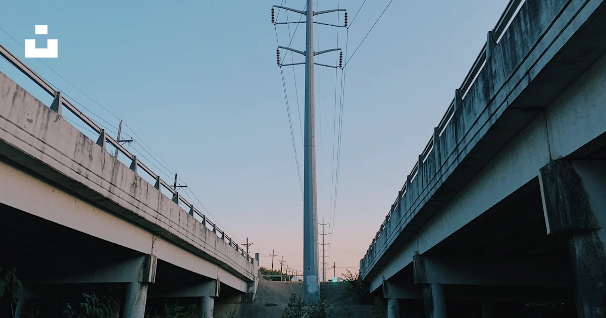 Grey Line Bridge Architectural photography of gray concrete bridges photo – Free Blue ...