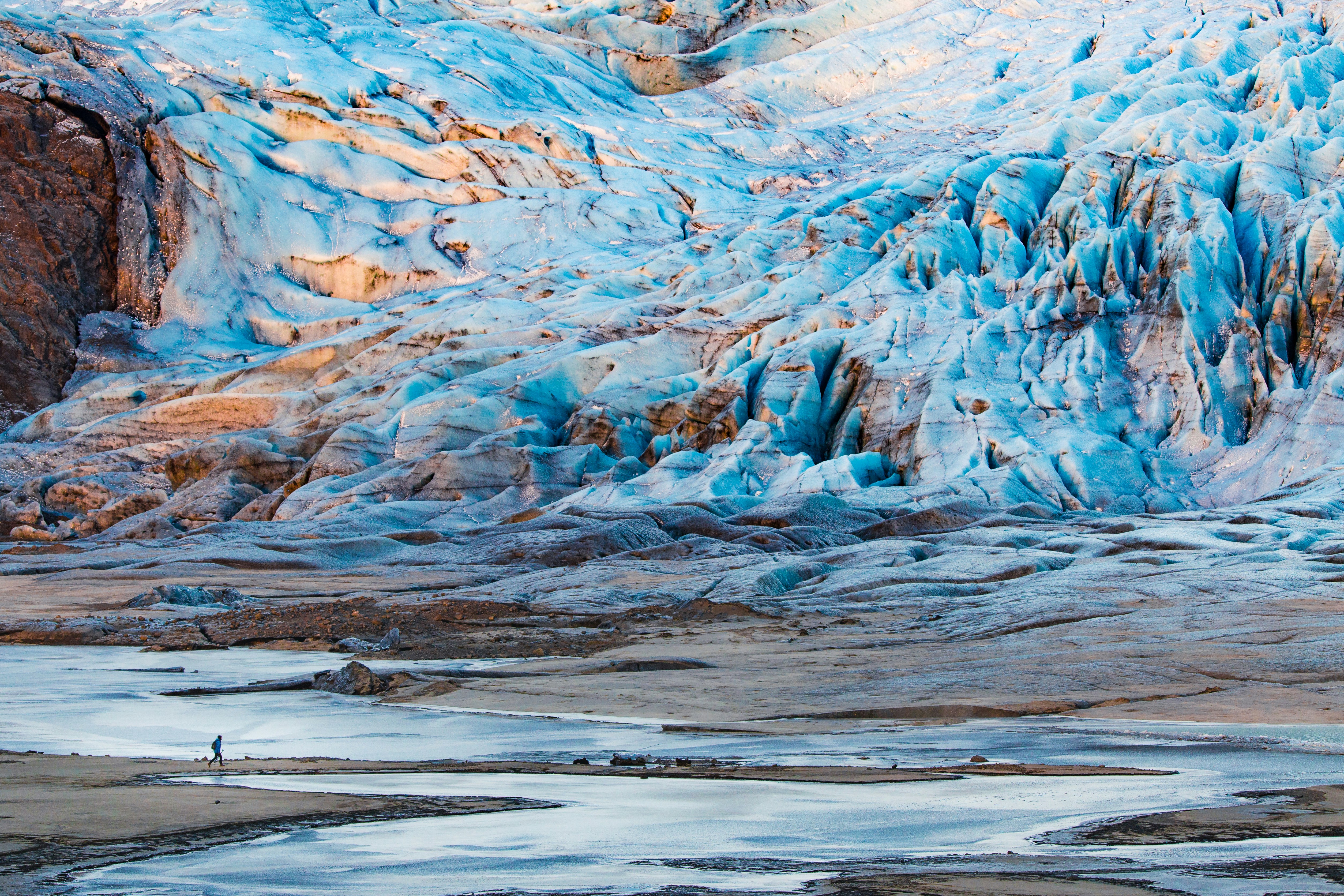 Photo by arnaudmariat