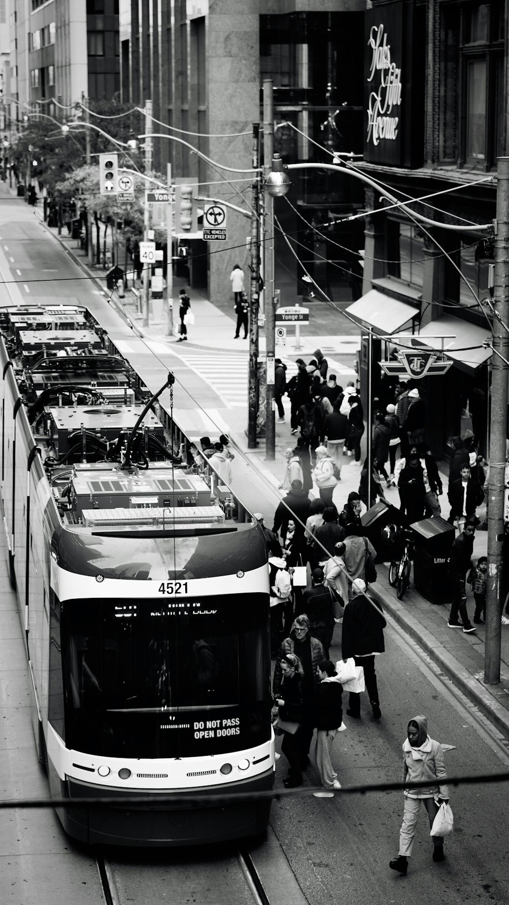 a black and white photo of a city street