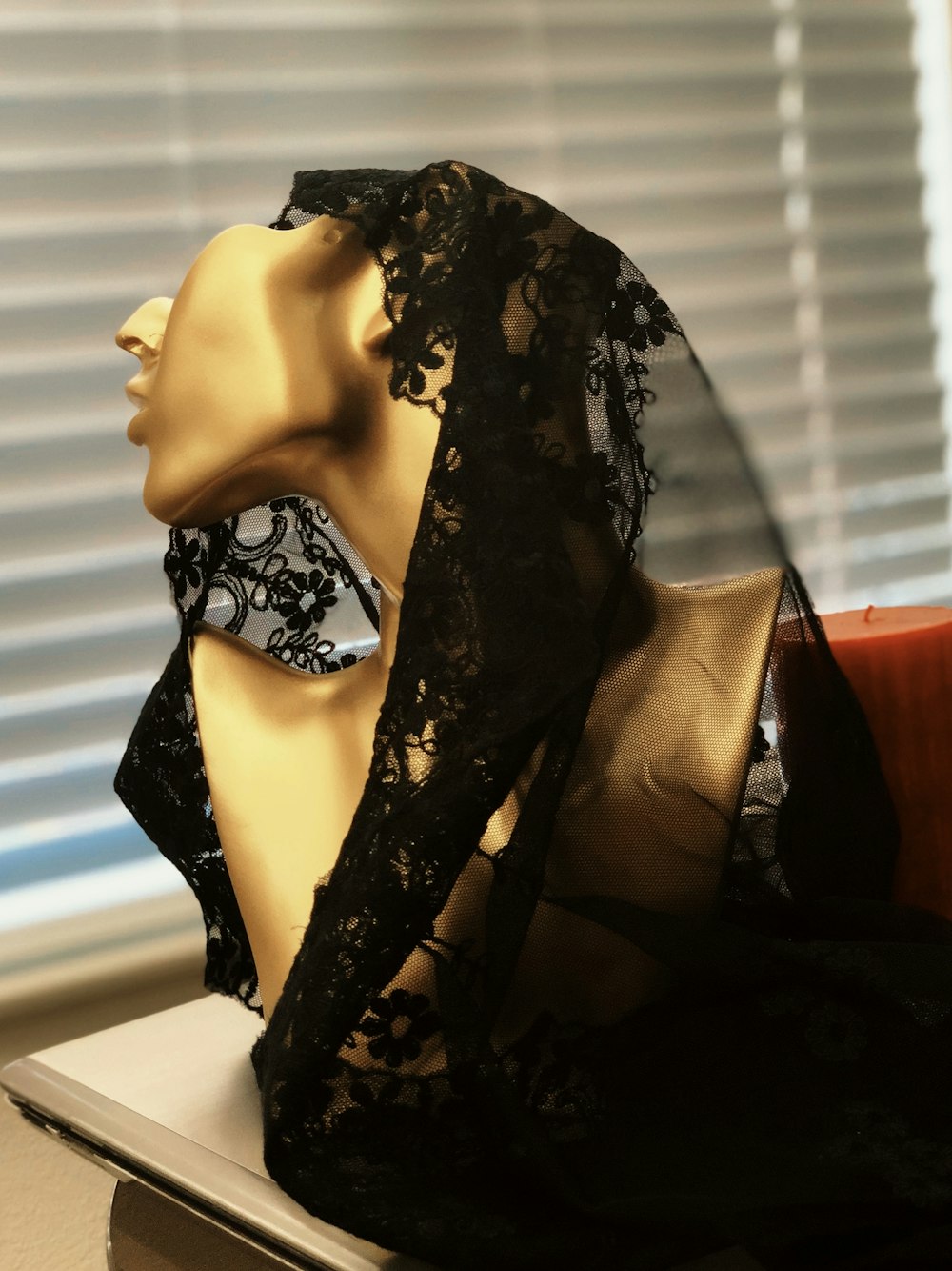 black mesh veil