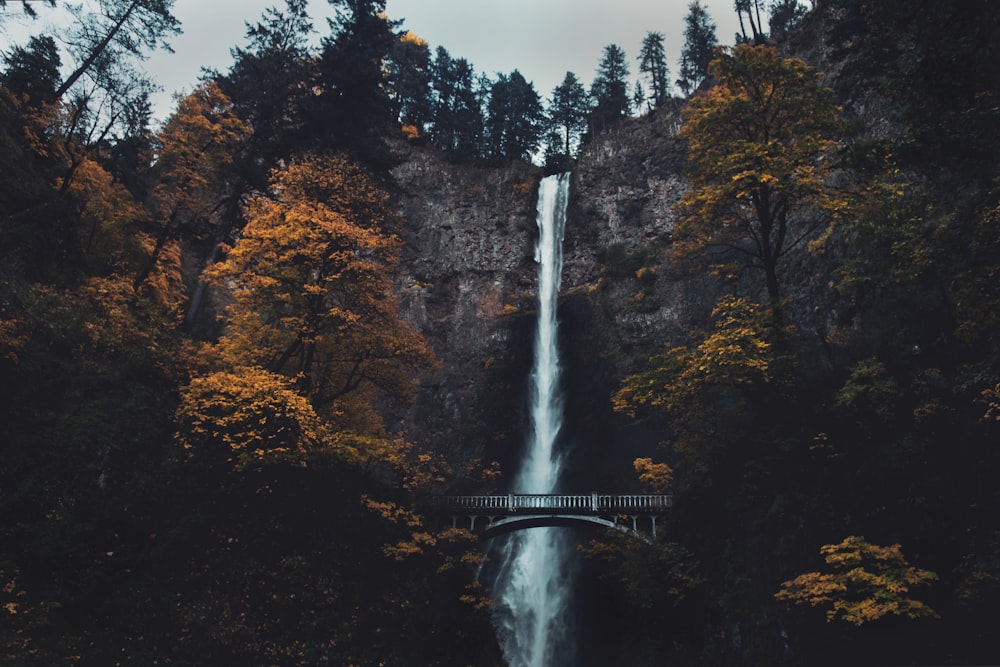 Chutes d’eau pendant la journée