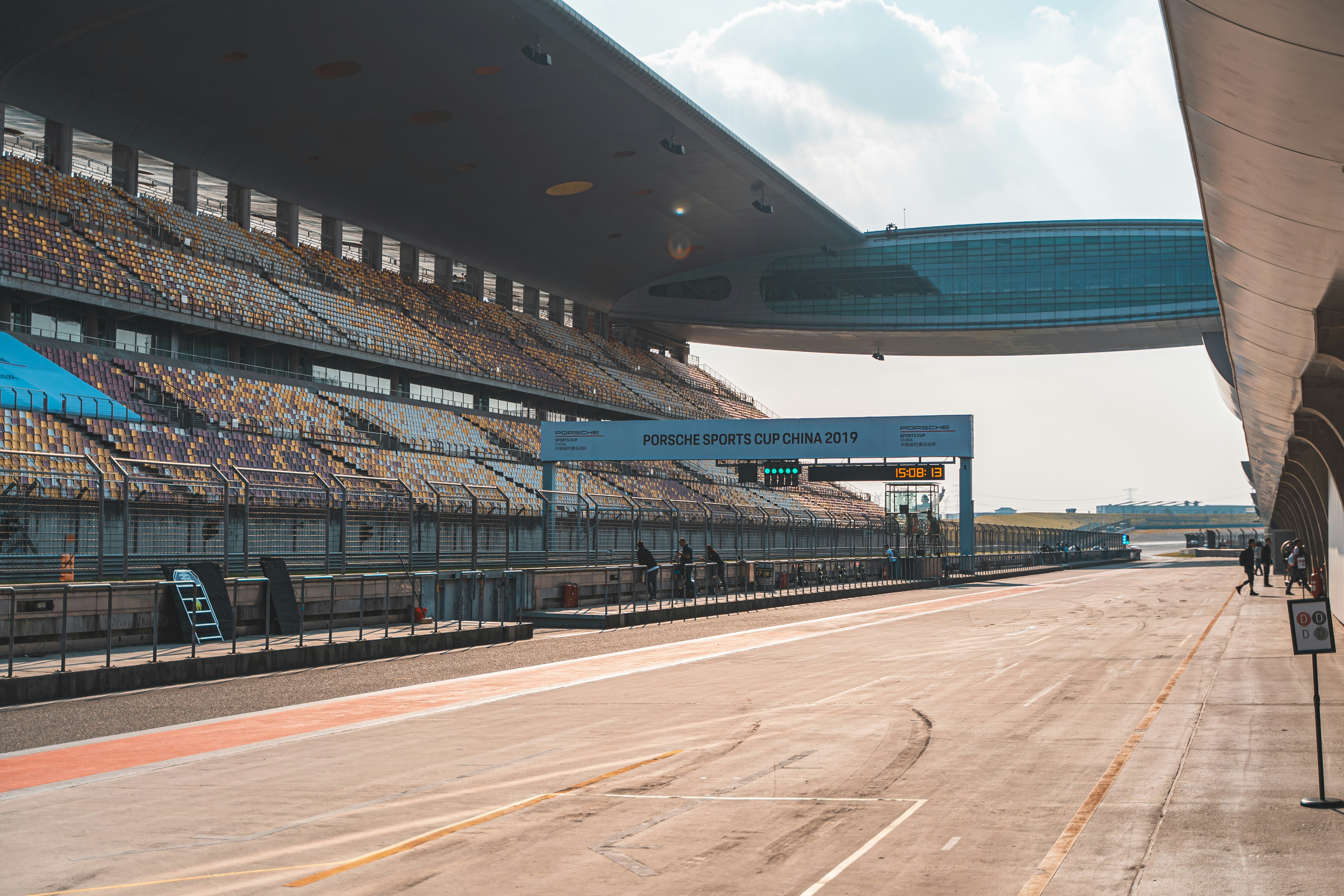 gray concrete race track