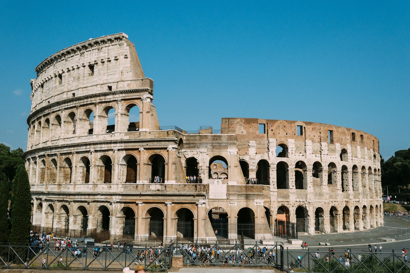 Le arcate del Colosseo a Roma
