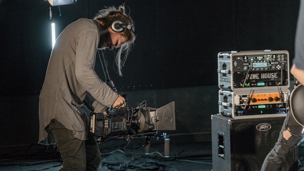 CAMERA OPERATORS