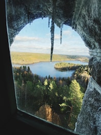 View from the private room window showing Bariloche’s natural landscape.