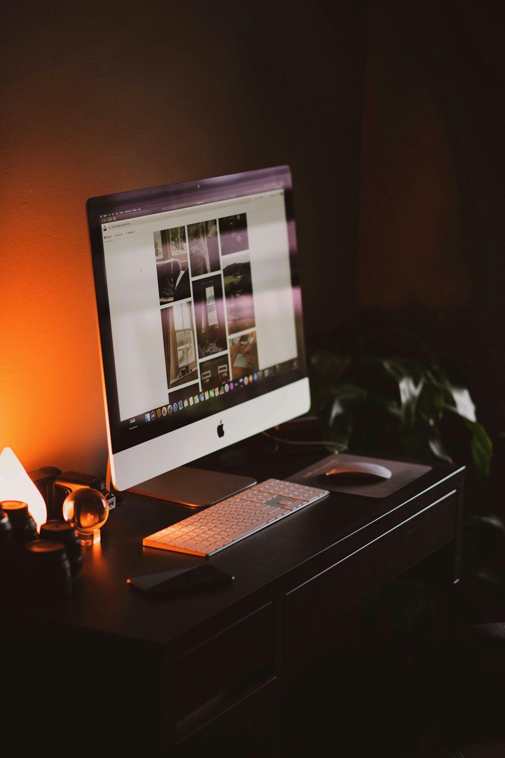 turned-on silver iMac