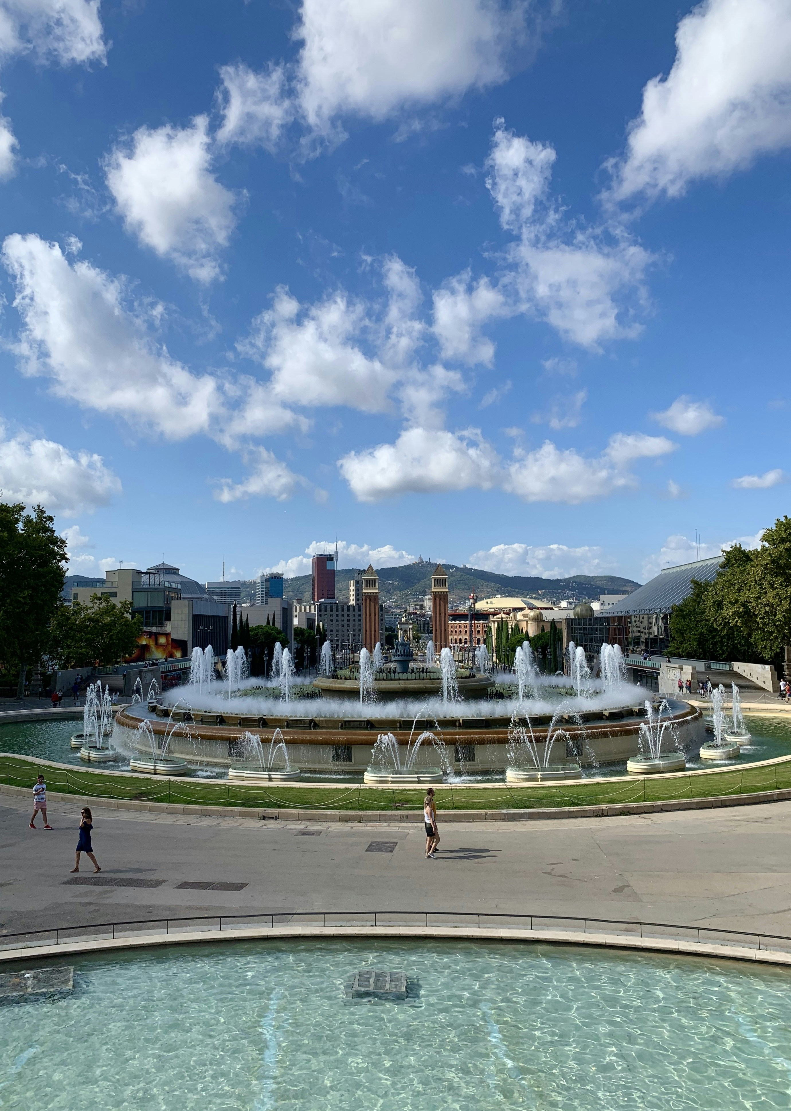 fountain in city