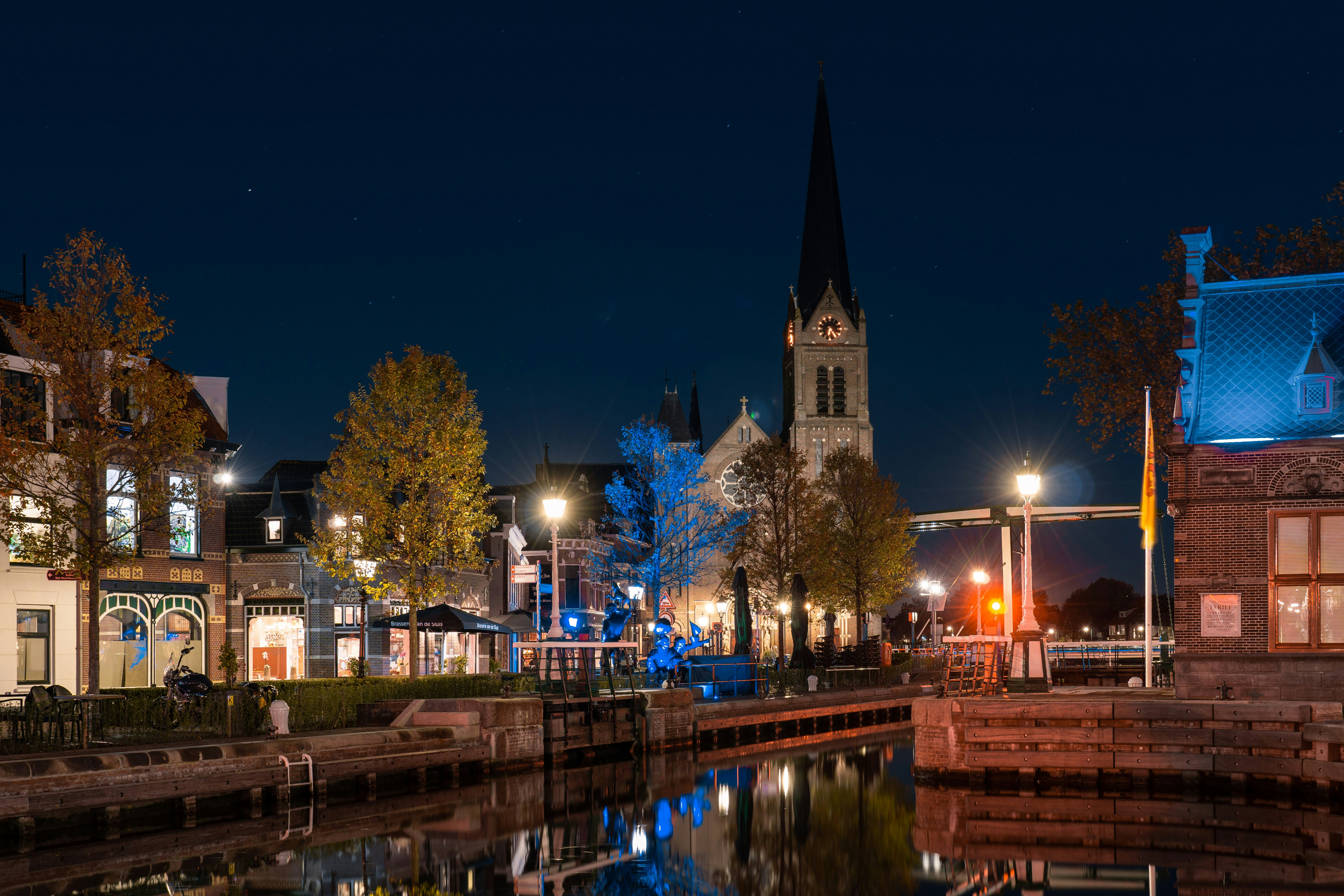 Photo by michaelfousert