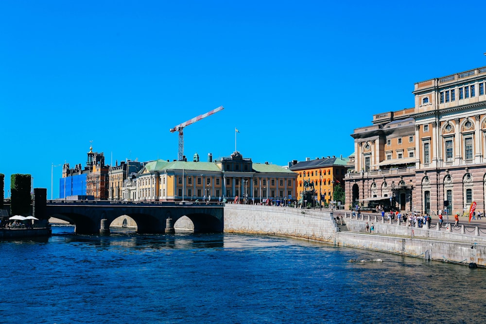 brown concrete bridge