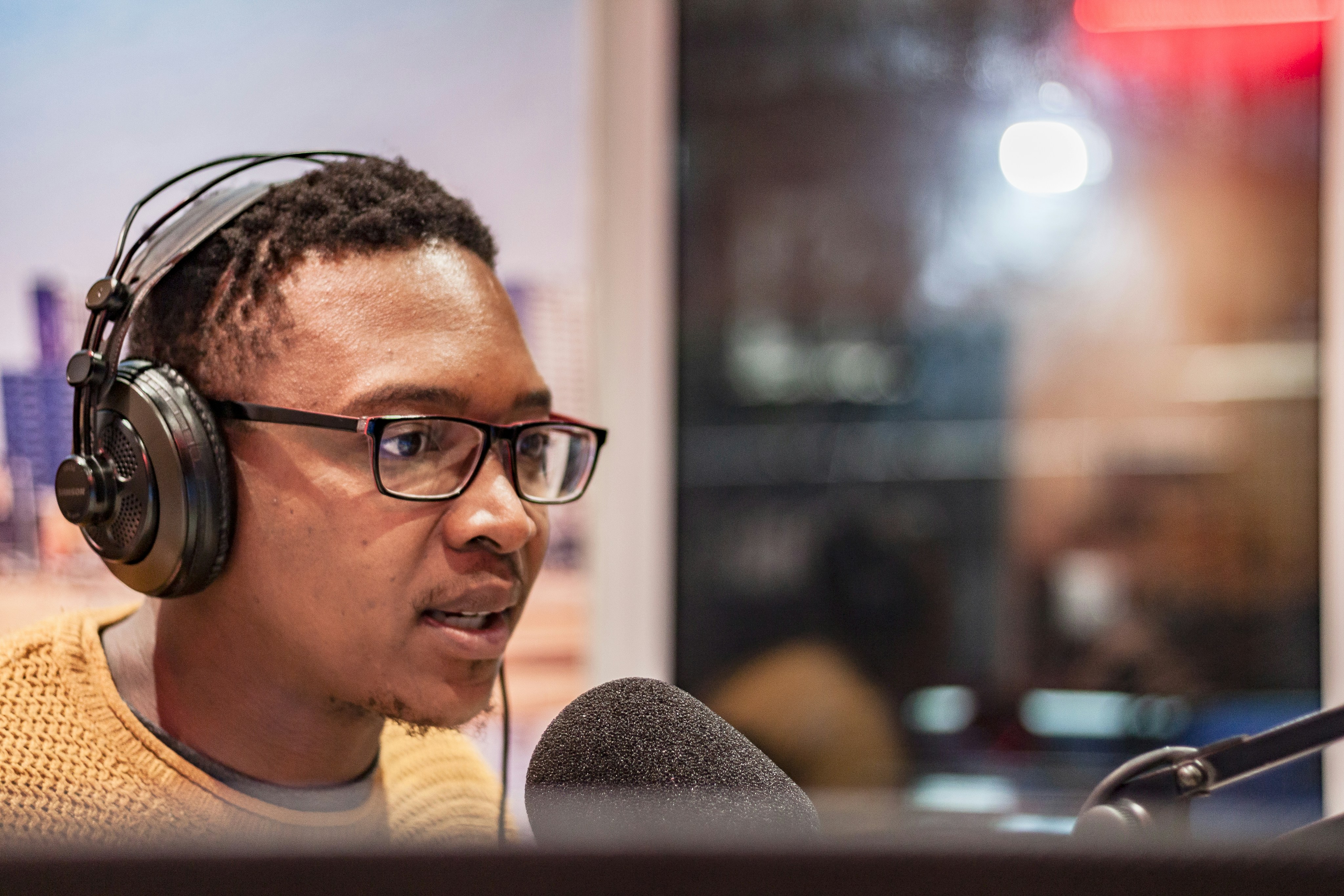 Personne utilisant smartphone