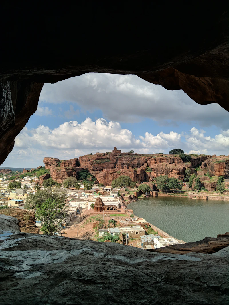 Bhimbetka — illustrative placeholder, replace with real trip photo