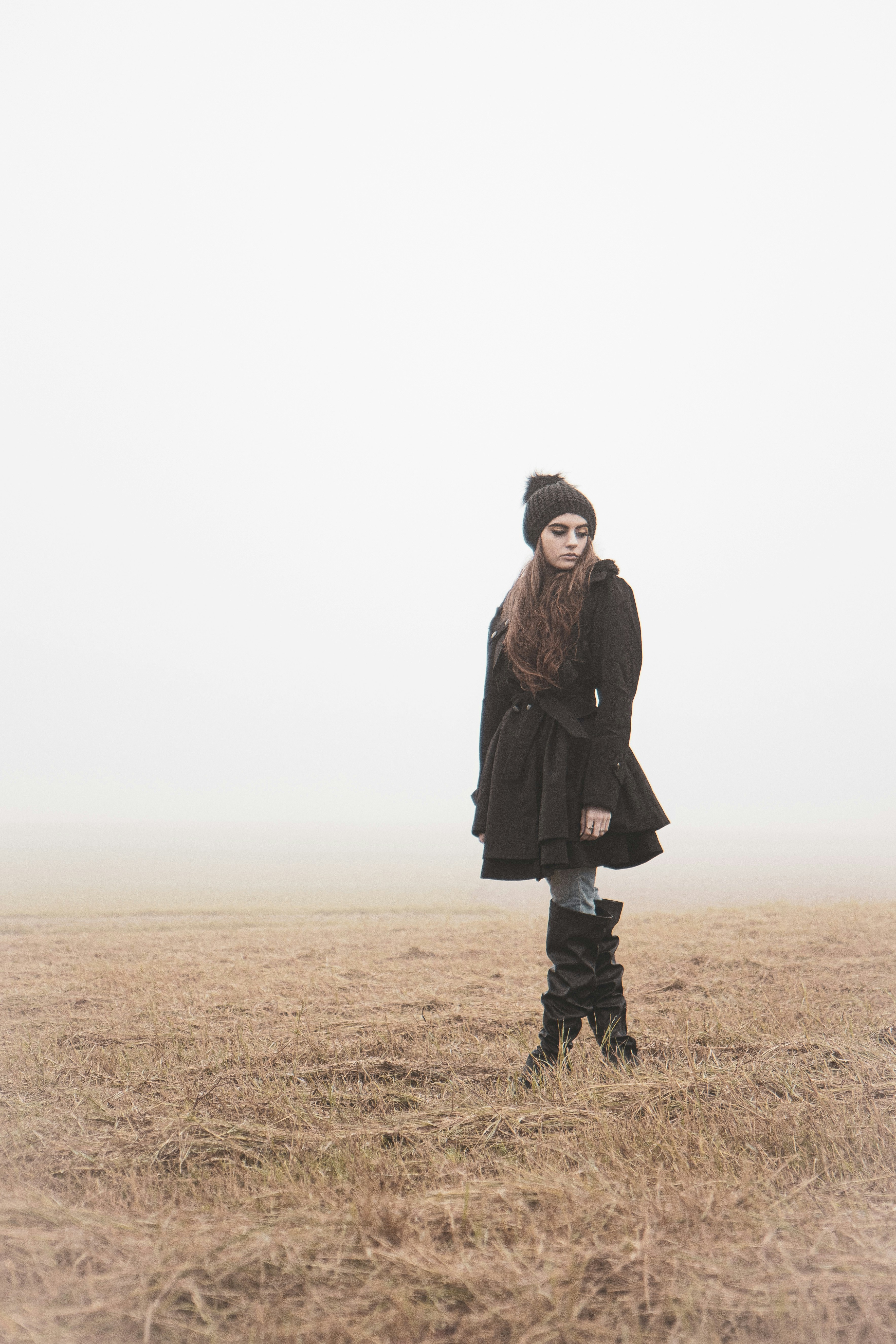 cozy autumn fashion wallpaper, wallpaper, How to Style Sweatshirt Dresses: Effortless Casual Looks 2