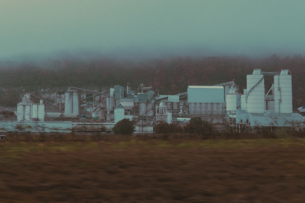City Building Painting Photo Free Building Image On Unsplash