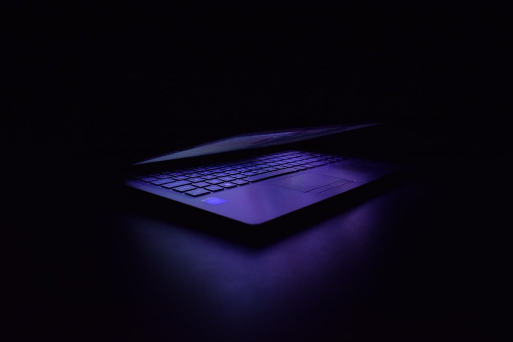 How to Activate Dark Mode on a Chromebook post image