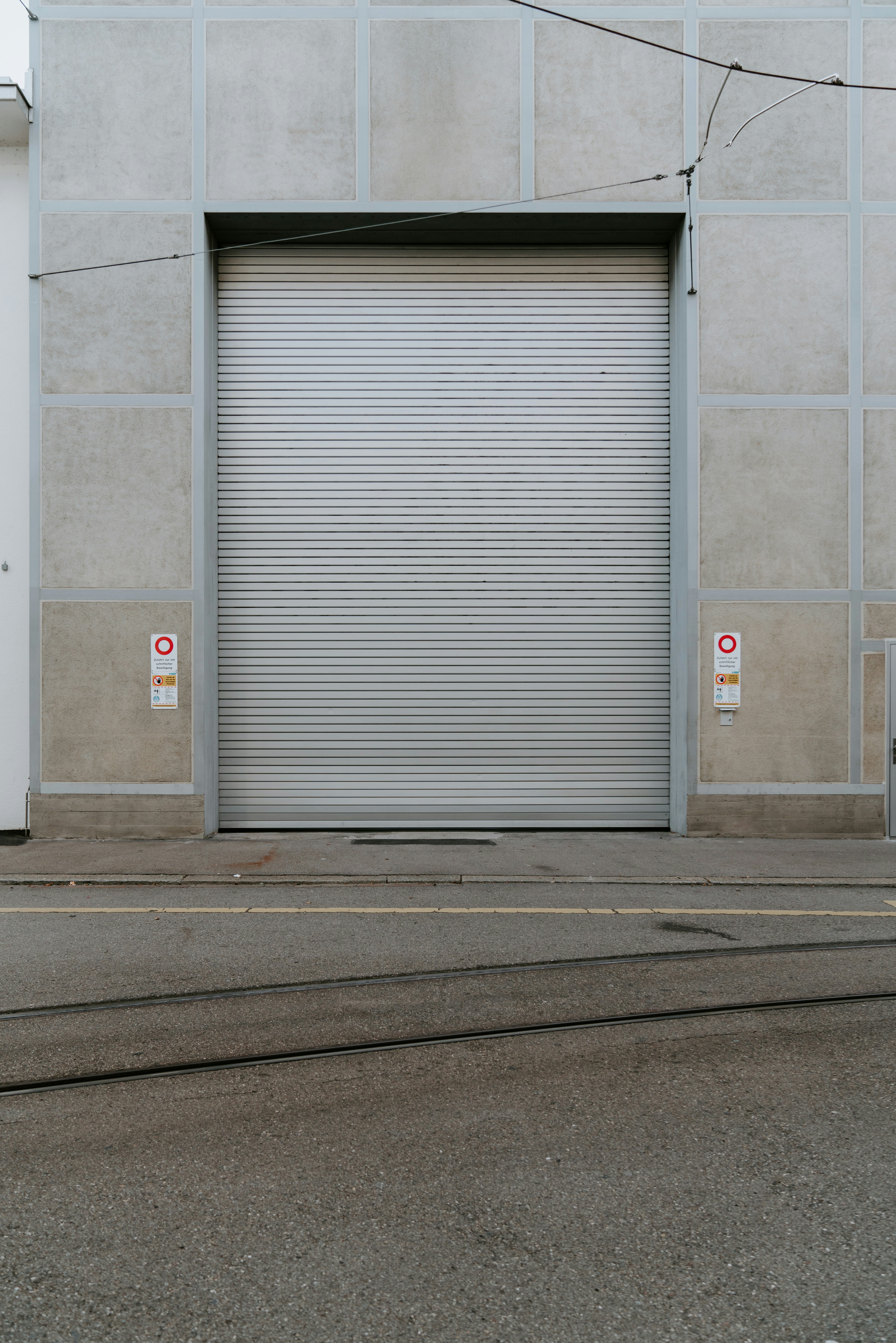 Emergency Garage Door Repair Reseda CA