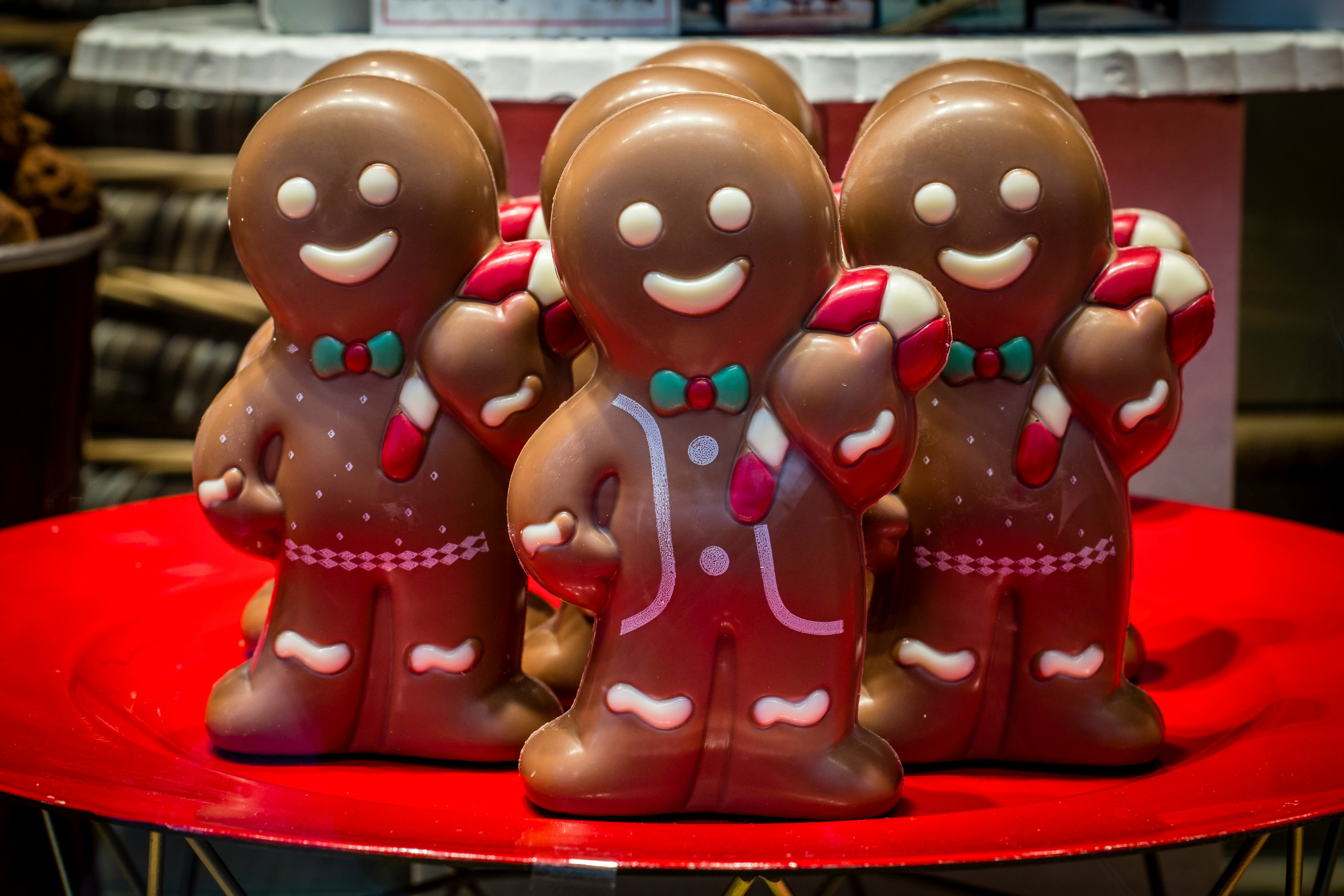 gingerbread man cohoclates