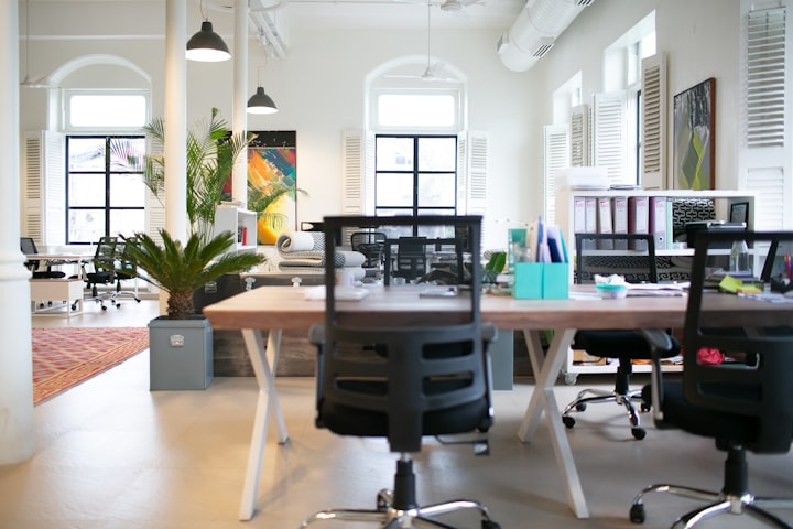 How Good Interior office décor can help boast efficiency of employees