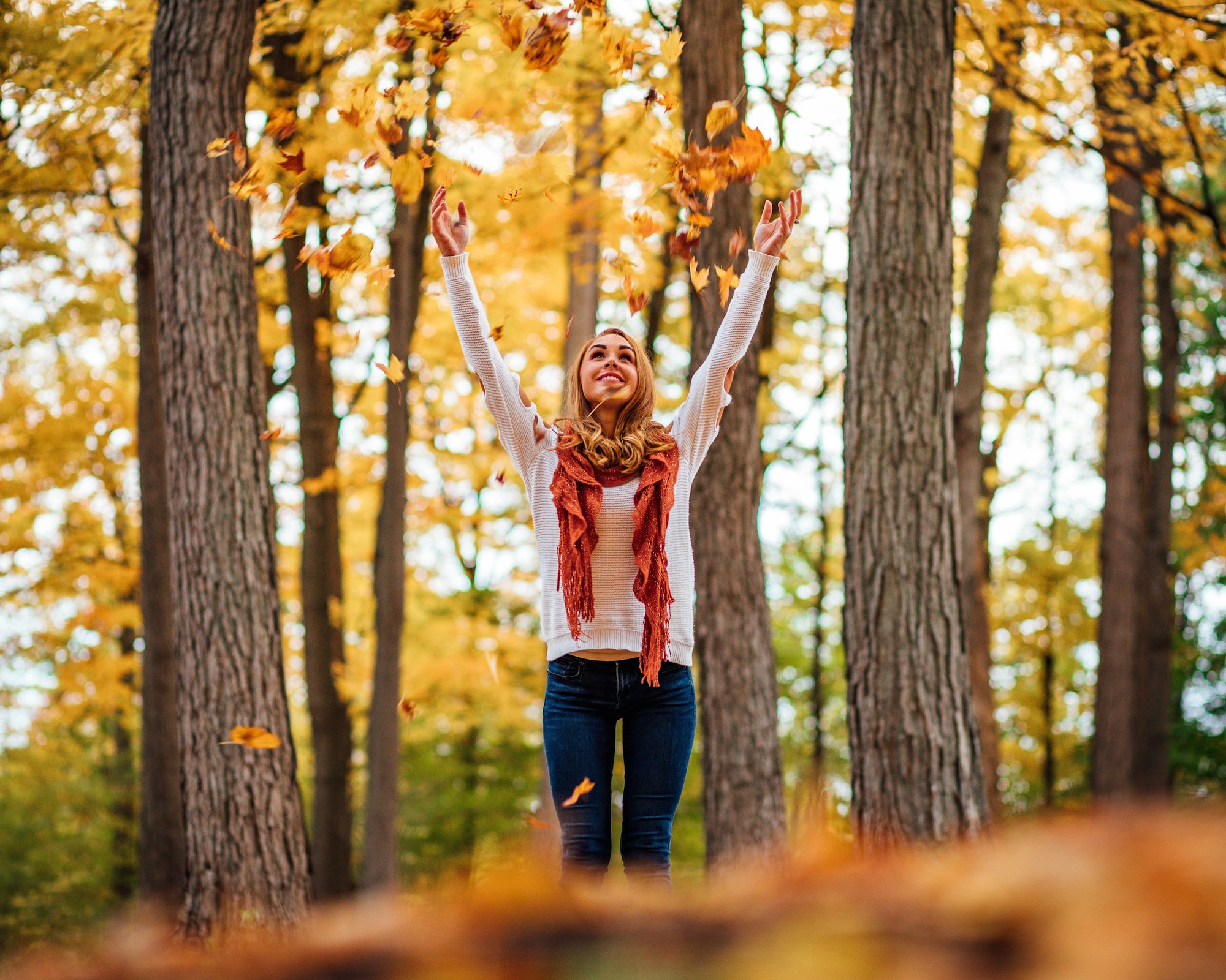 Throwing leaves. If you are using this photo please tag me on Instagram @Klaverflav 