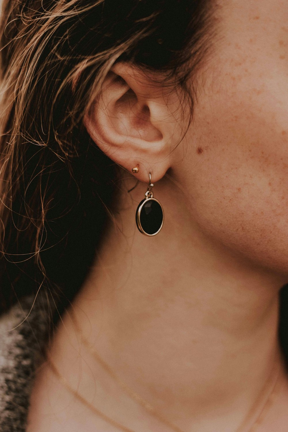 999+ Earrings Pictures | Download Free Images on Unsplash