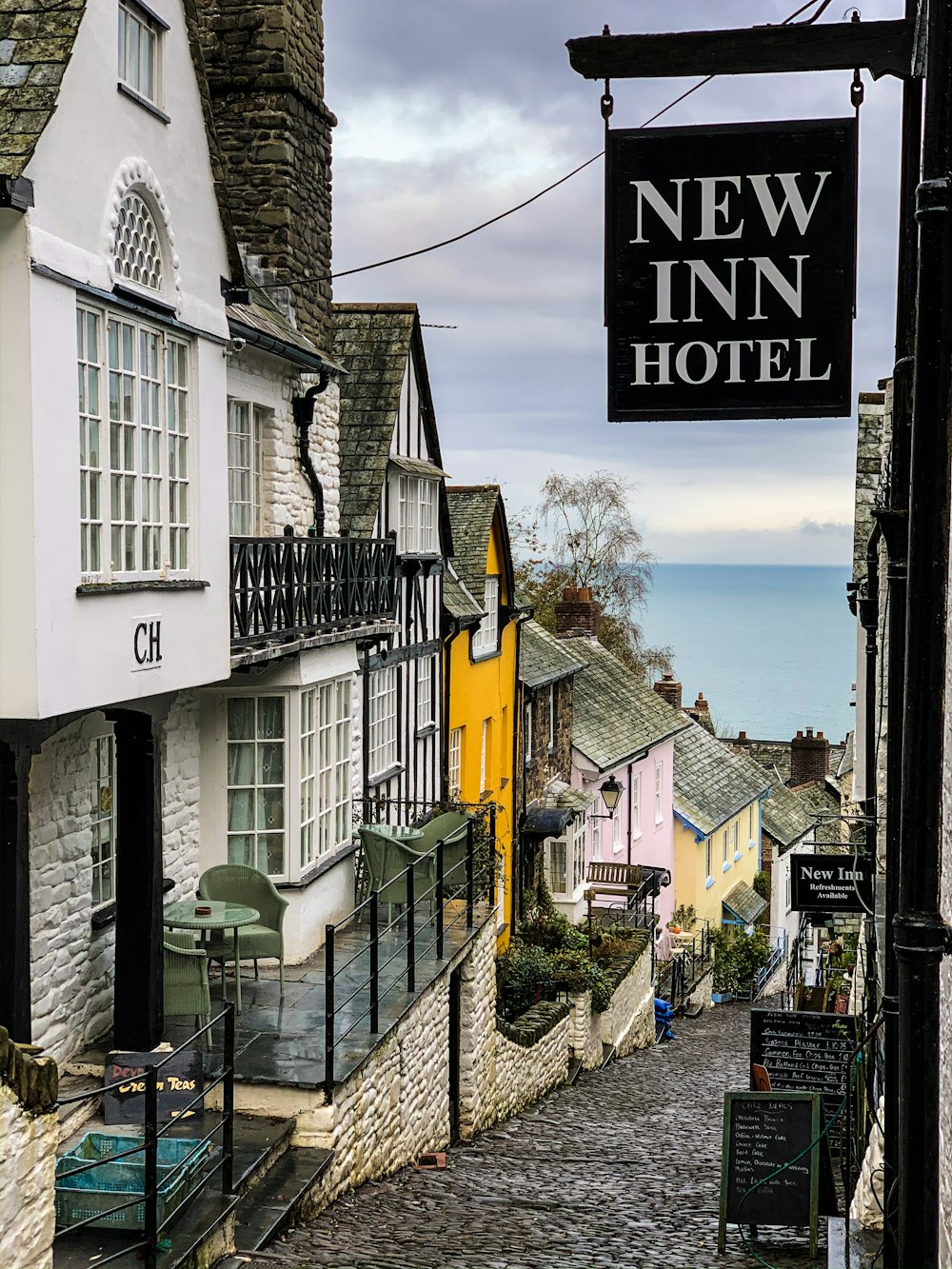 New Inn Hotel signage