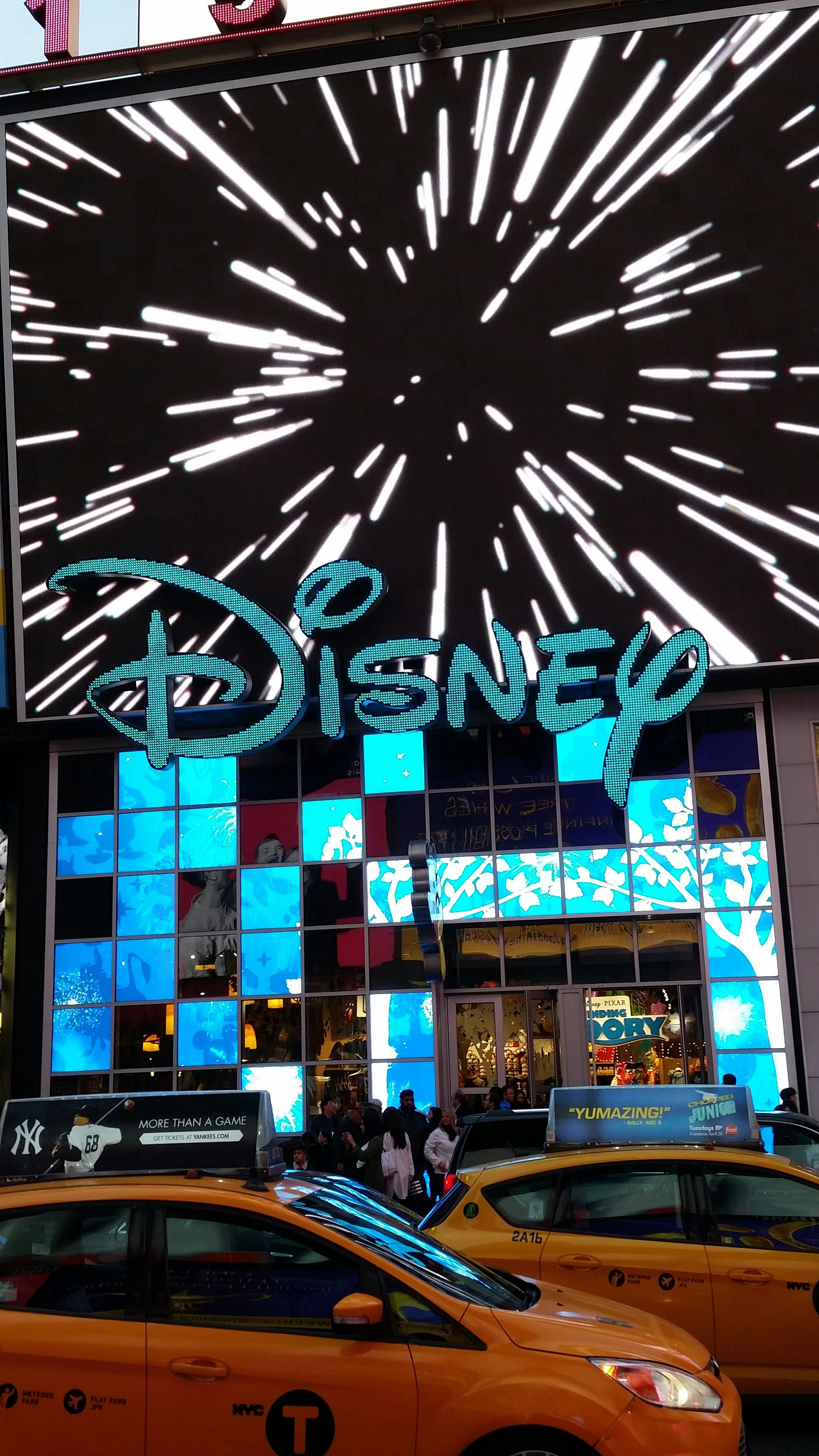 Disney store with large LED screen photo – Free Car Image on Unsplash