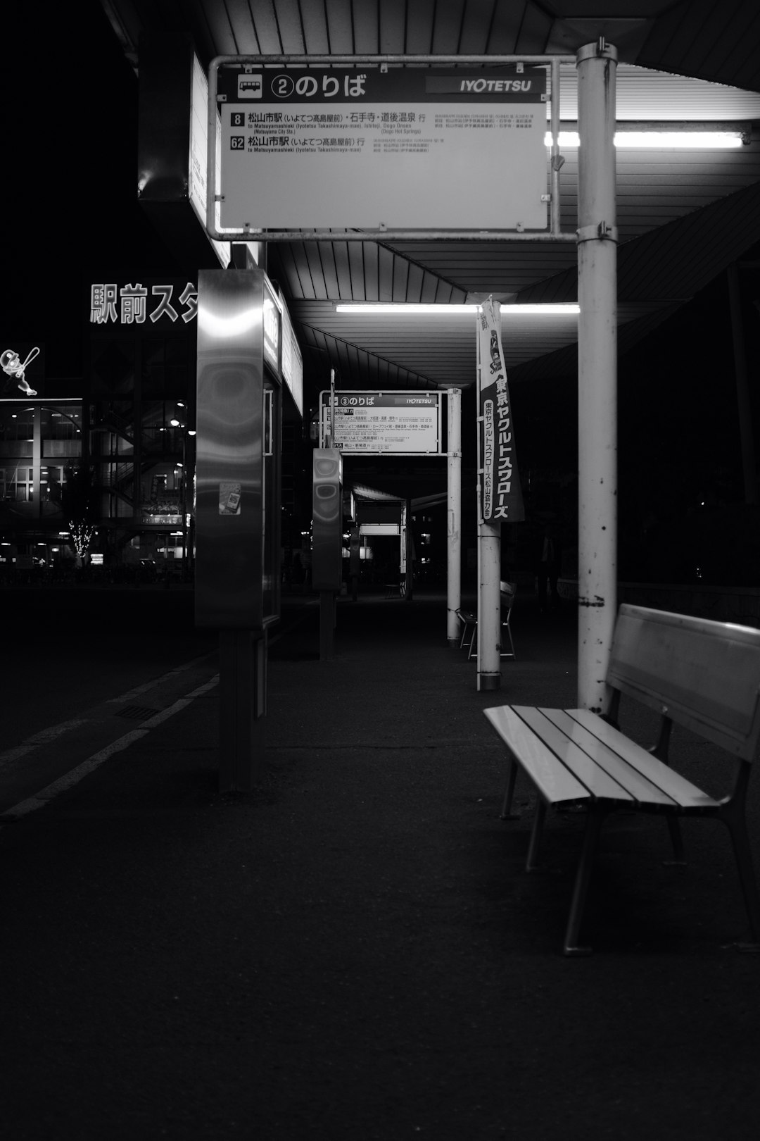 greyscale photography of bench