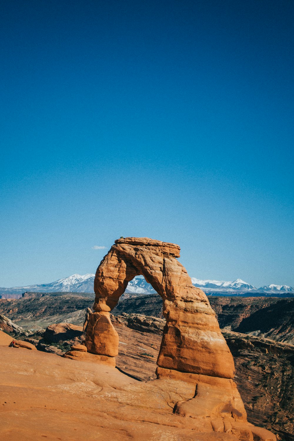 brown stone arch