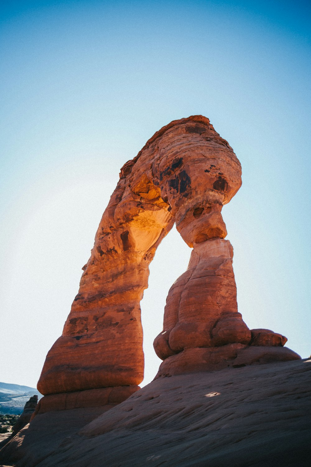 brown stone arch