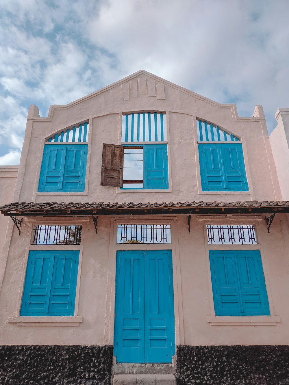 blue and white concrete building