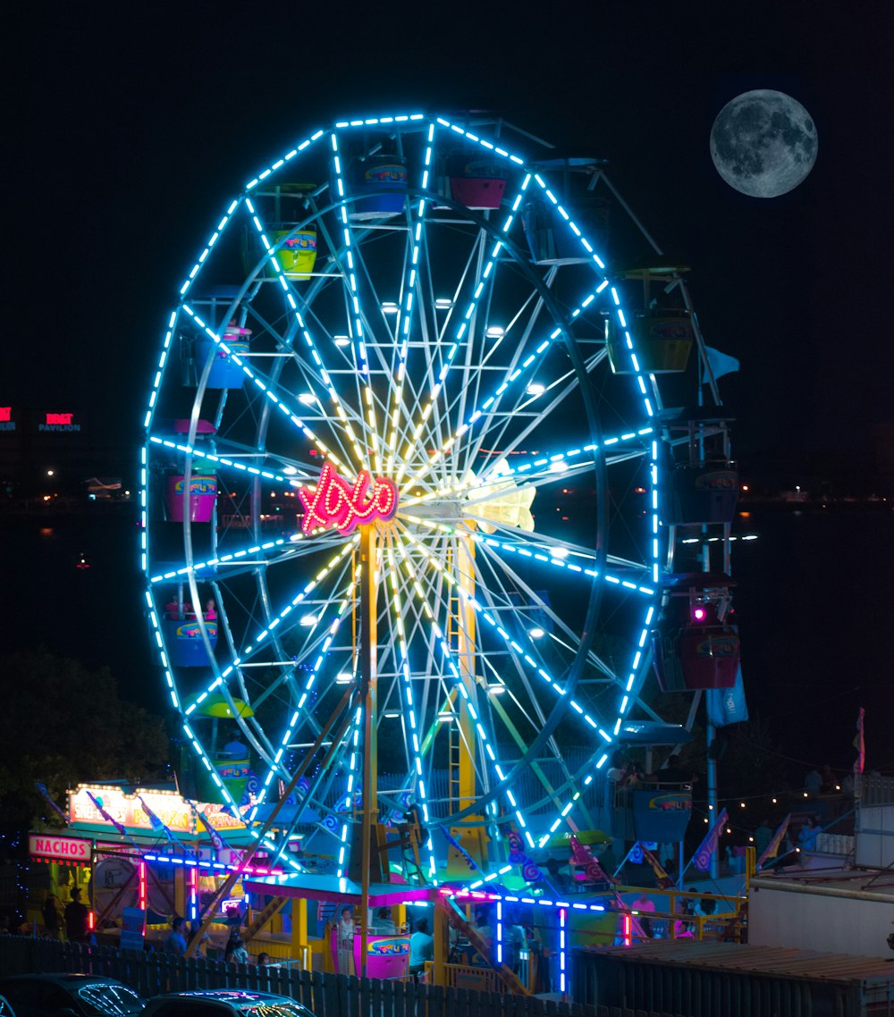 lighted ferris wheel during nighttime