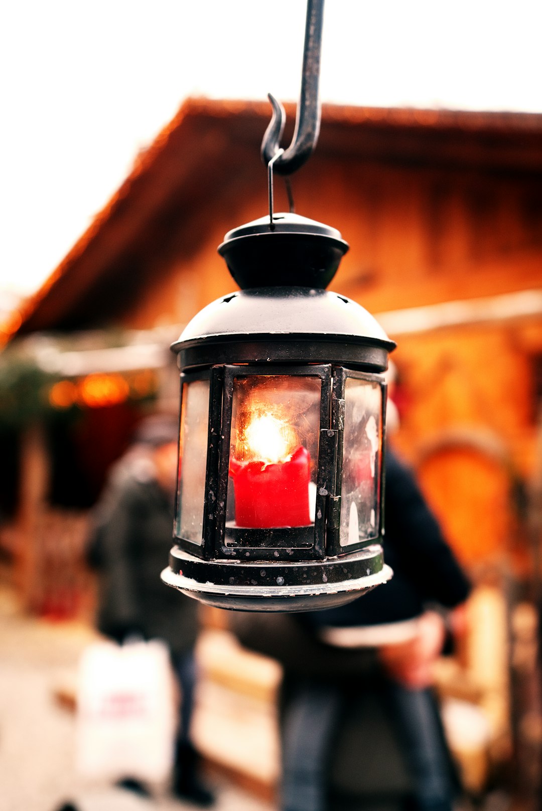 black lantern lamp