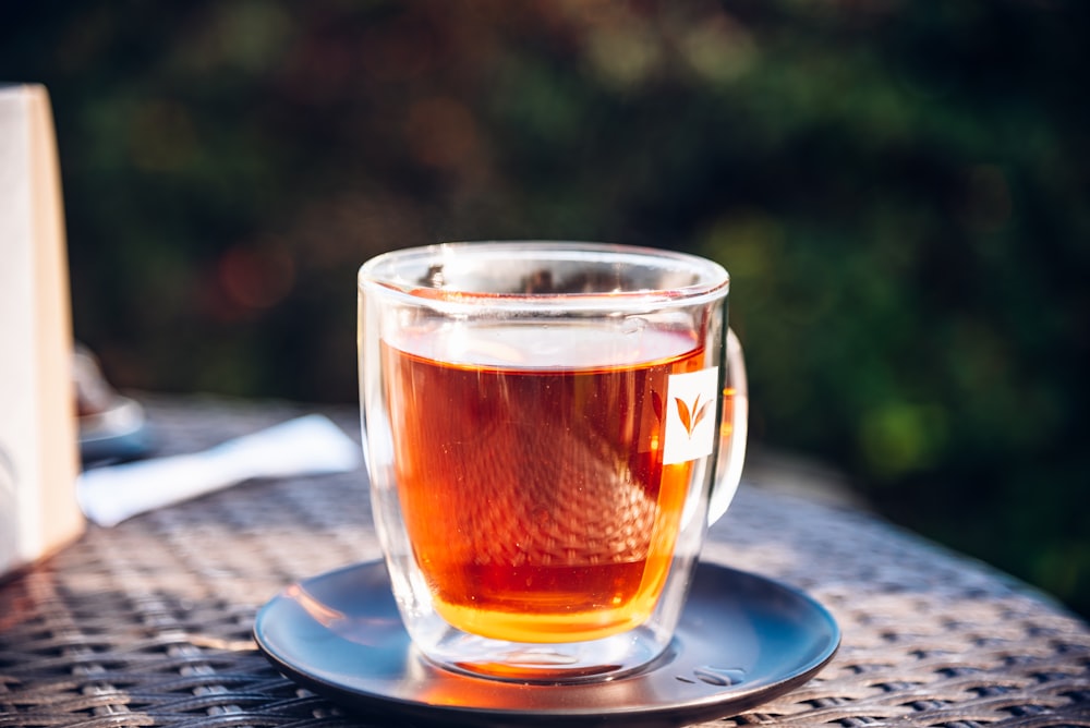 clear glass mug