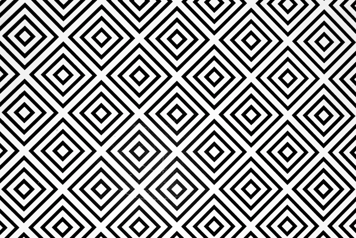 A precise sacred-geometry line pattern
