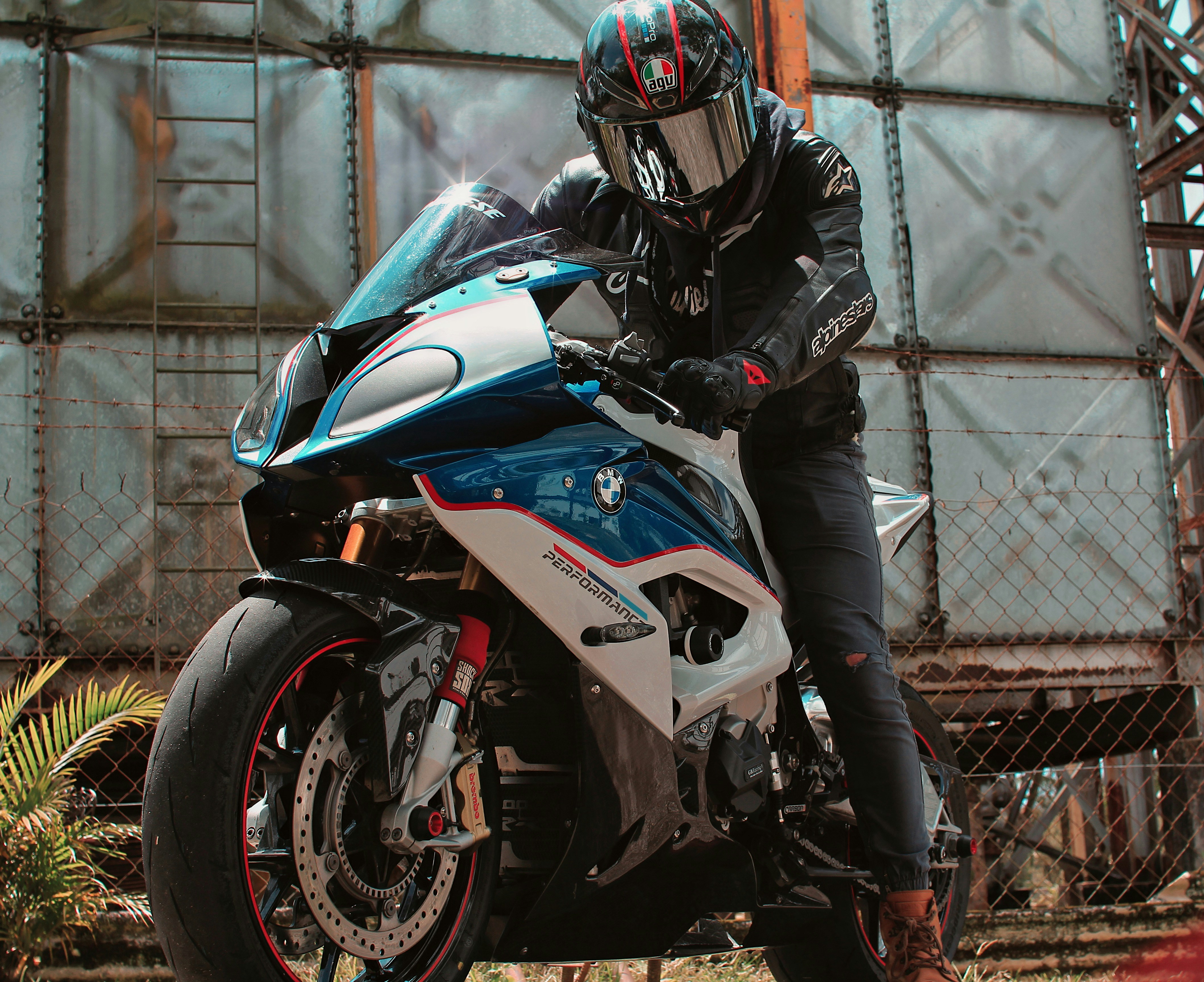 Photo by thewyzzwguy