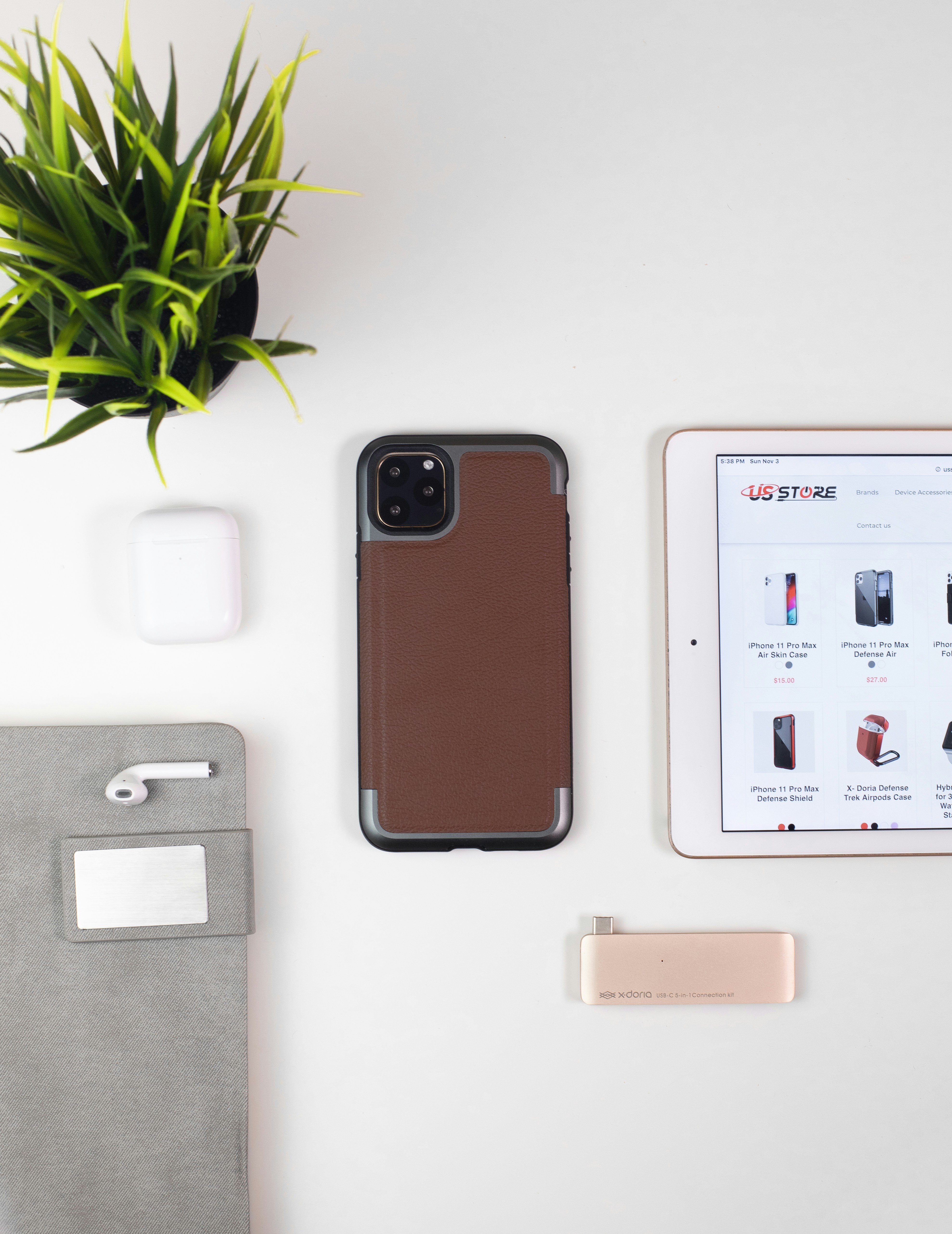 Premium ecommerce workspace
