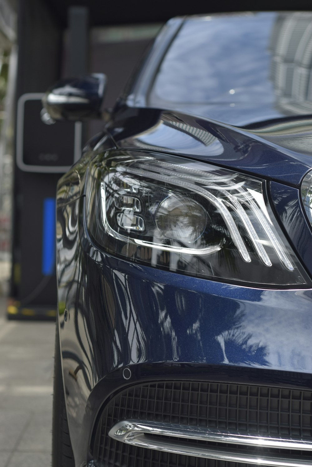 headlight on a blue car