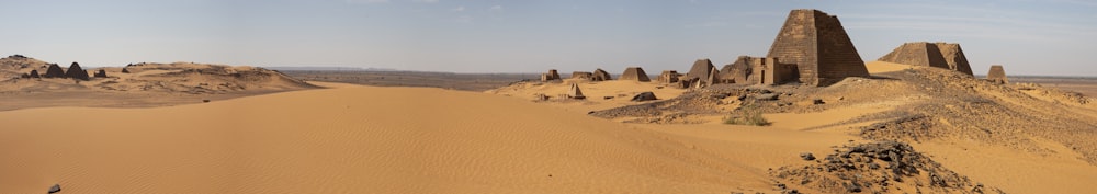 désert de sable brun