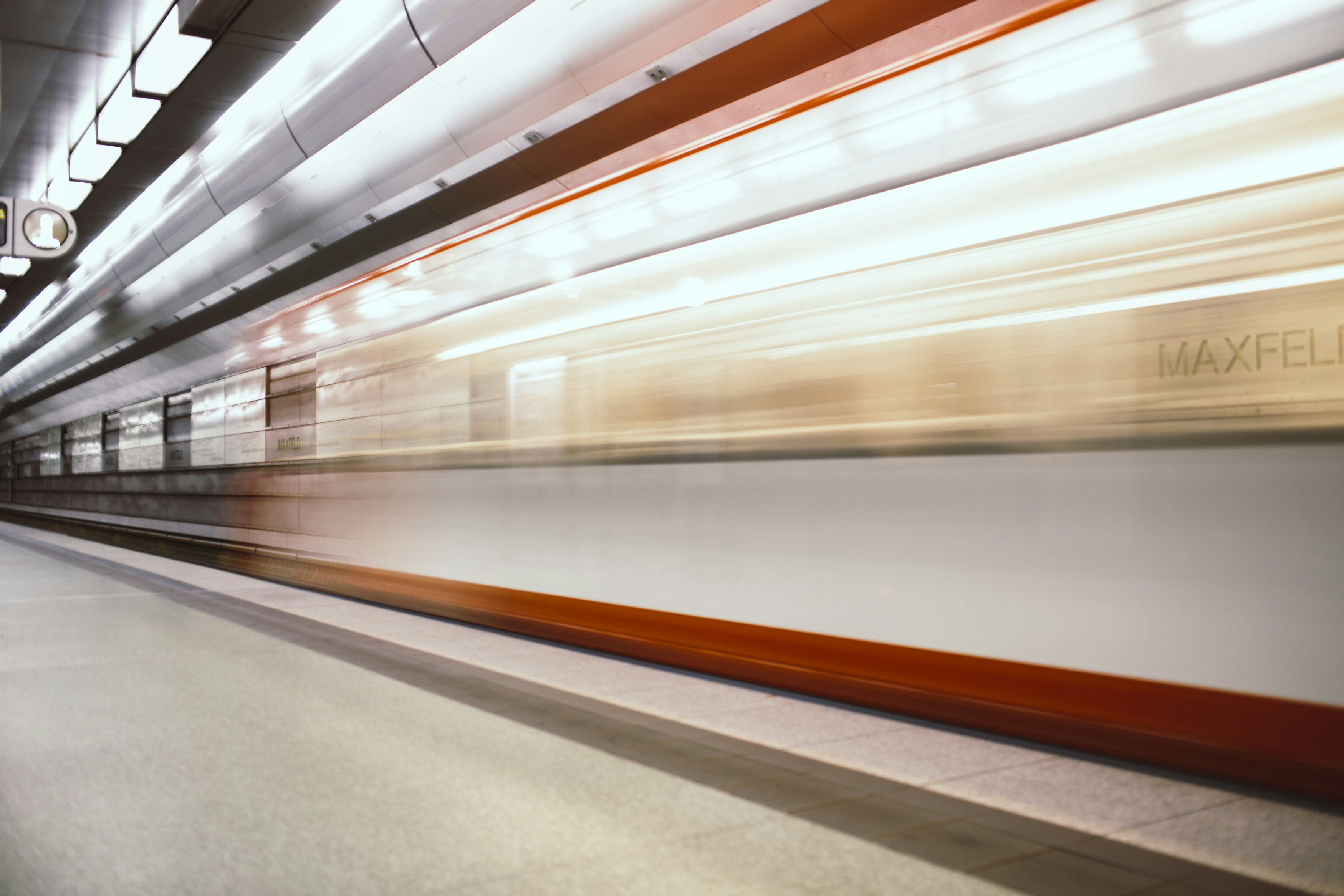 Photo by markusspiske