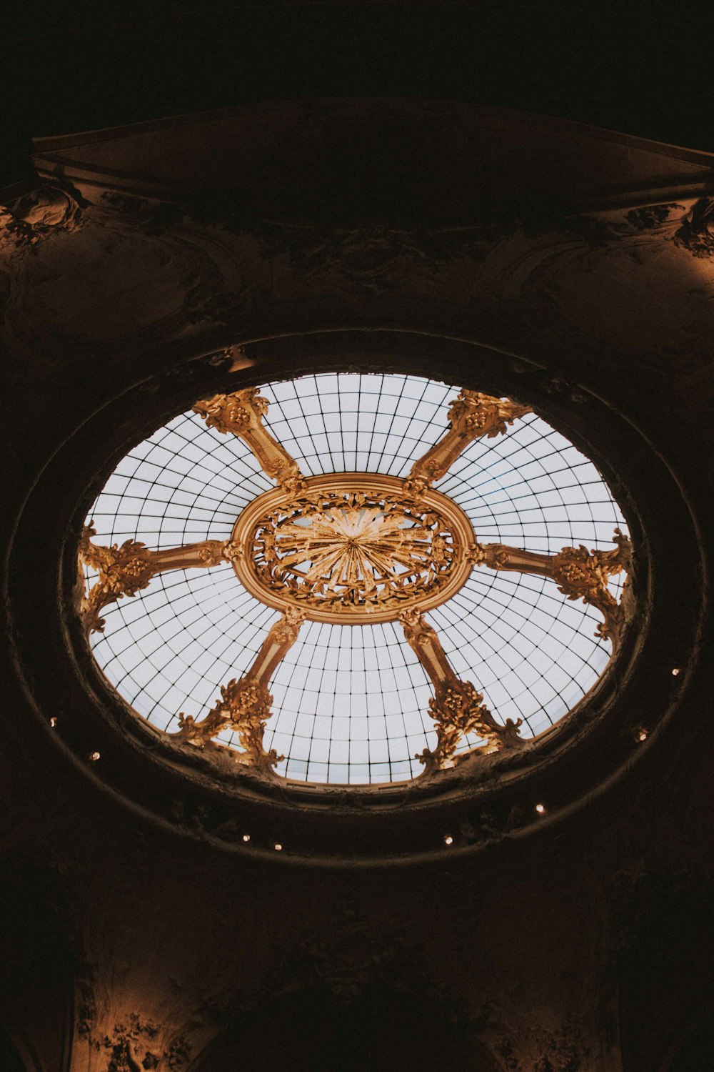 brown concrete dome building