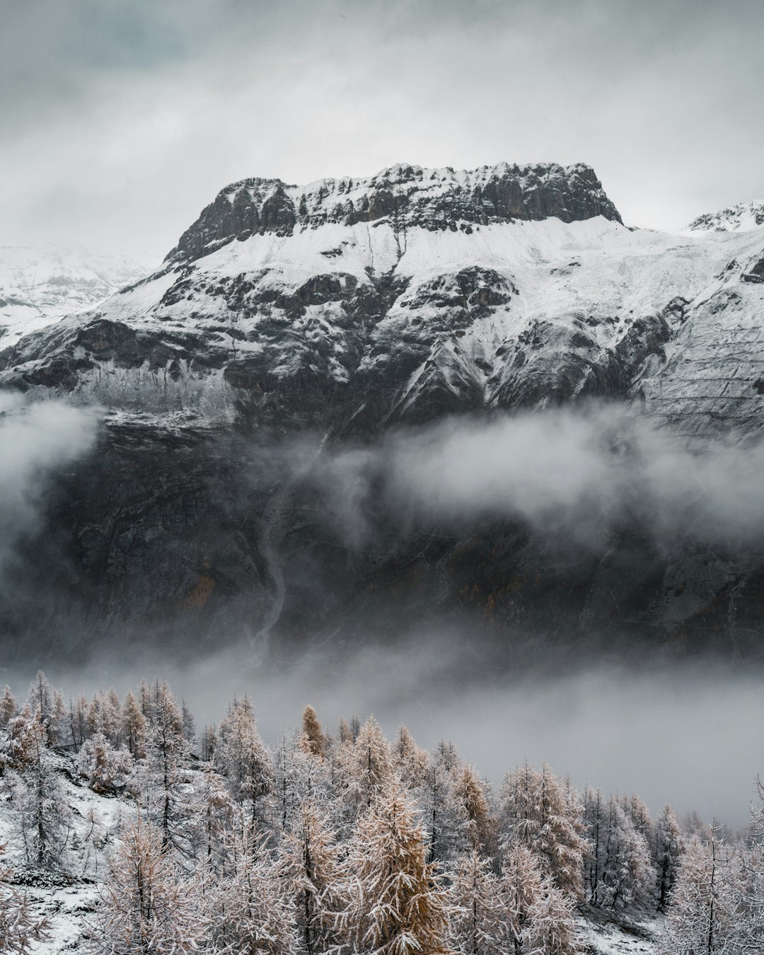 photo of Val-d'Isère Mountain range near La Plagne